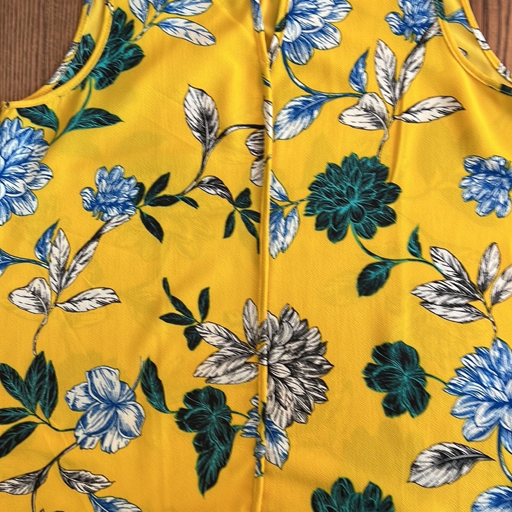 C&E Floral Tank Blouse - Picture 4 of 10